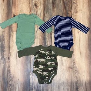 Long sleeve onesie bundle